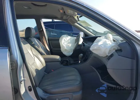 2002 Toyota Avalon Xl z USA, uszkodzony, nr VIN 4T1BF28B32U237873